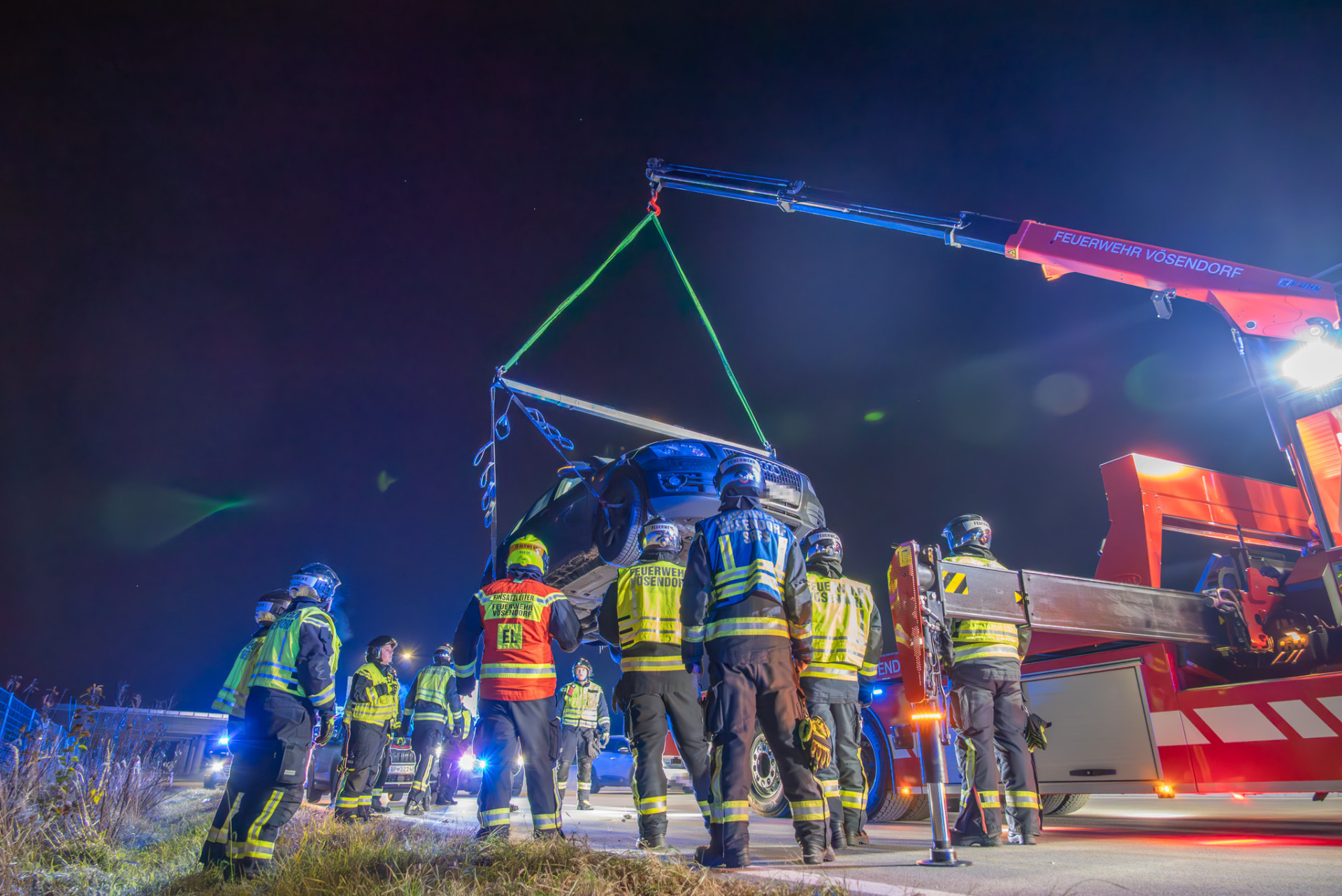 2025-11-23_2048_T1_Bergung-PKW-12_Web