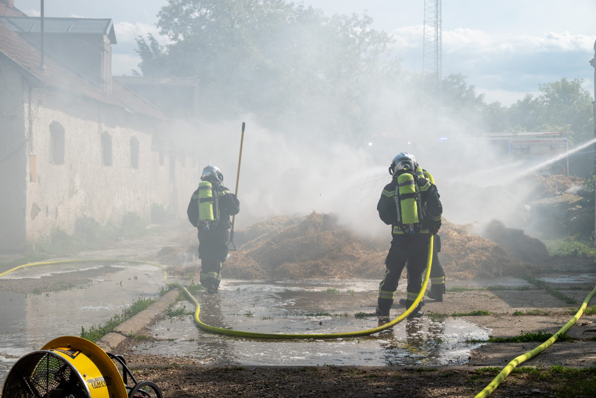2026-05-18_1546_B3+HUBRET_Gebäudebrand-Landwirtschaft-40_Web
